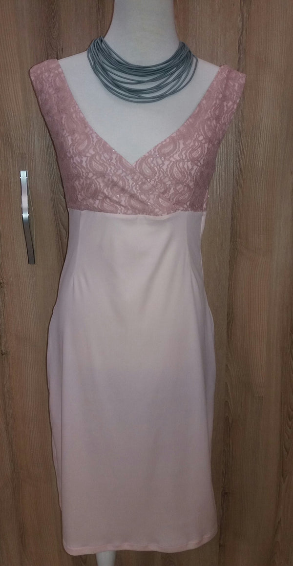 FH Classic Lace Dress, Moeitelose Mooi - Online Clothing Boutique