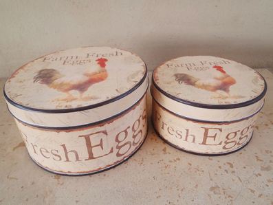 Round Farm Fresh Eggs Tins